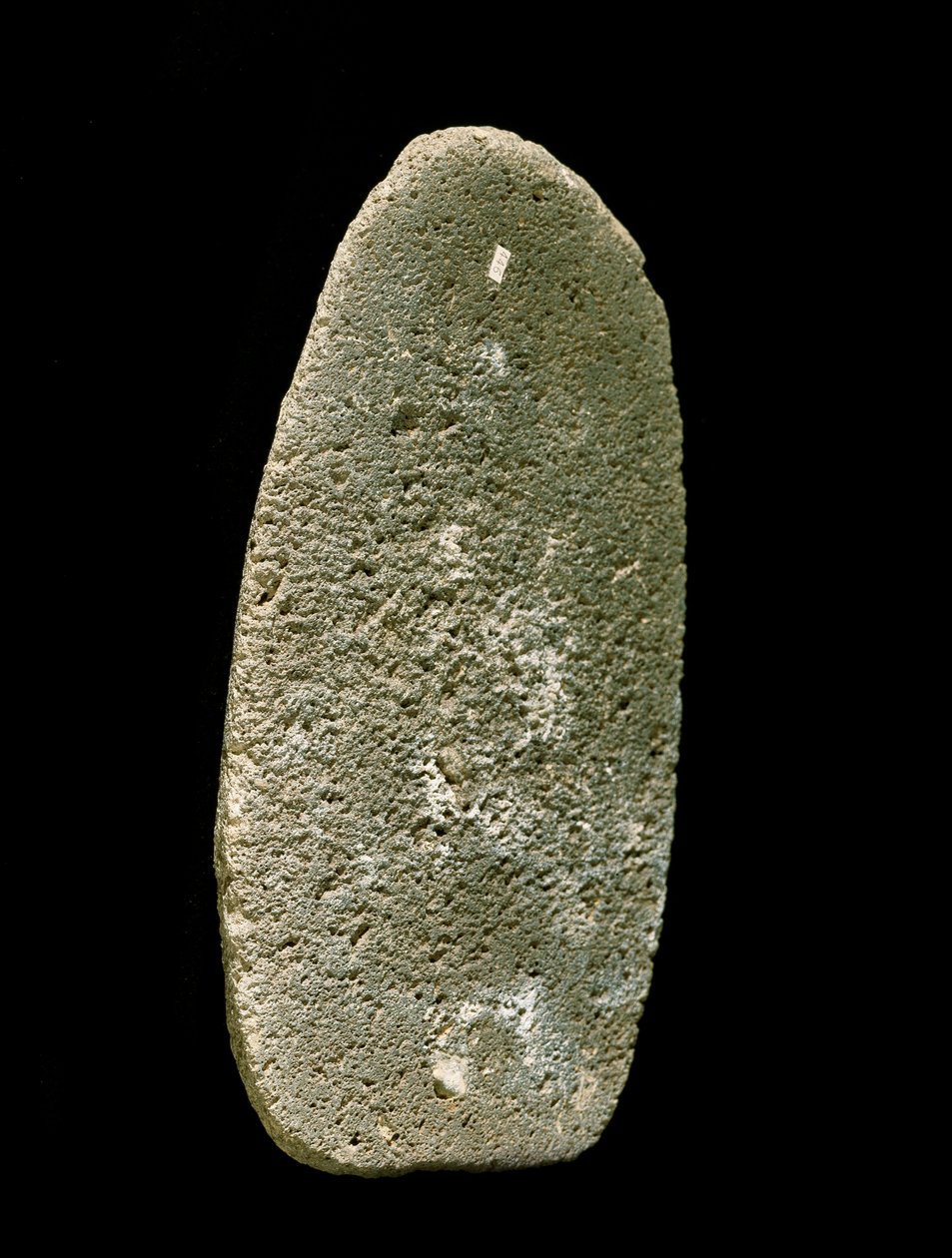 Prehistoire: stenverktyg som används för att mala vetet. Yngre stenåldern. Umbrien, Italien. Perugia, Umbriens arkeologiska museum av Prehistoric Prehistoric