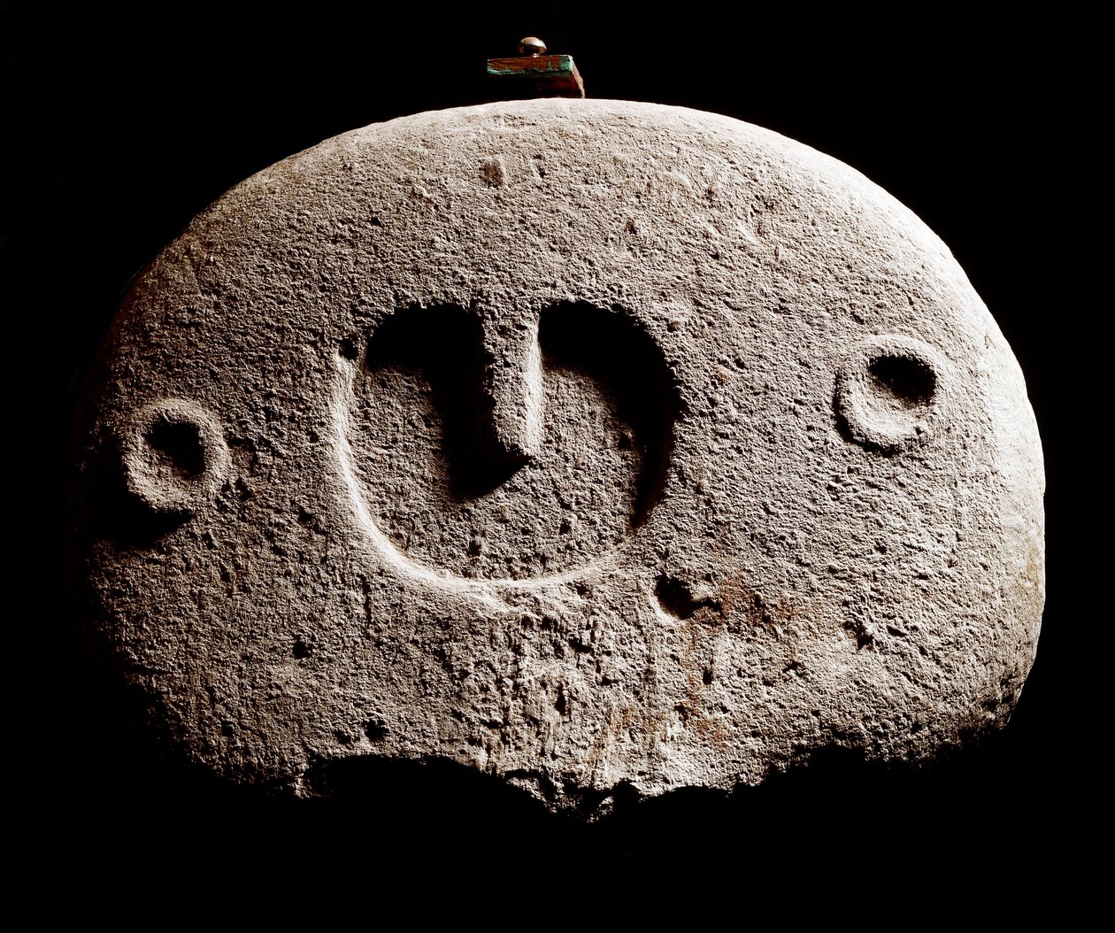 Förhistorisk konst: järnåldersskulptur från platsen för Lunigiana nära La Spezia, Italien. 1100-800 f.Kr. La Spezia, Lunigiana-civilisationens kommunala museum av Prehistoric Prehistoric