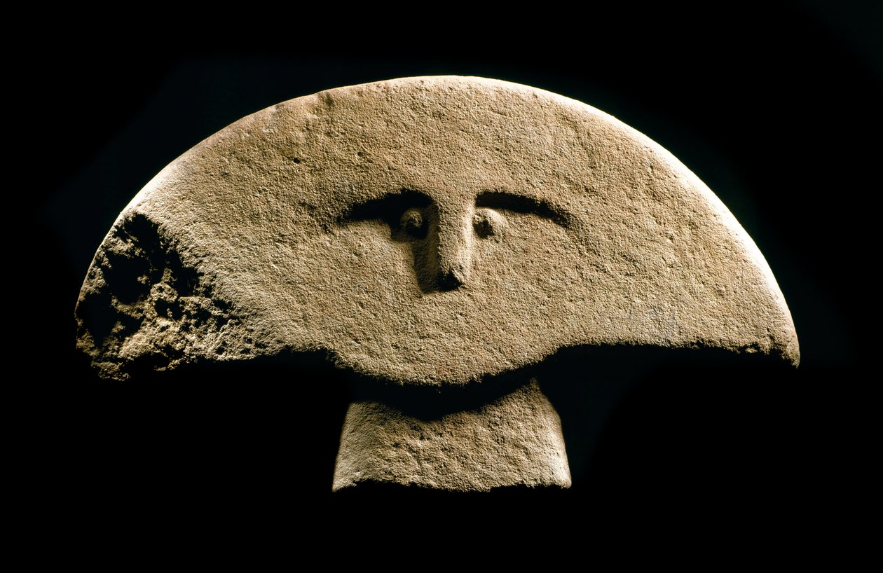 Förhistorisk konst: figurer skulpterade under järnåldern. 1100-800 f.Kr. La Spezia, Lunigiana-civilisationens kommunala museum av Prehistoric Prehistoric