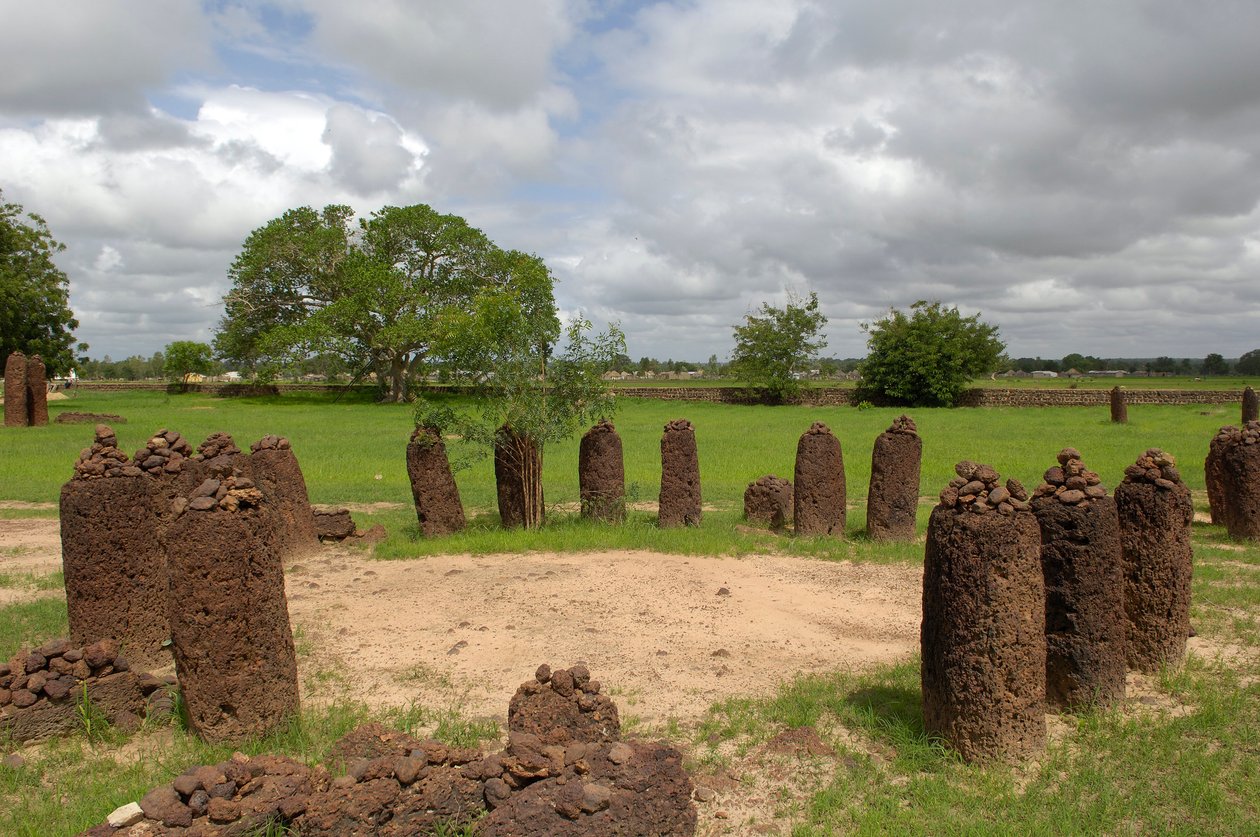 Förhistoria: Megalitisk cirkel av stenar från Wassu, Gambia (foto) av Prehistoric Prehistoric