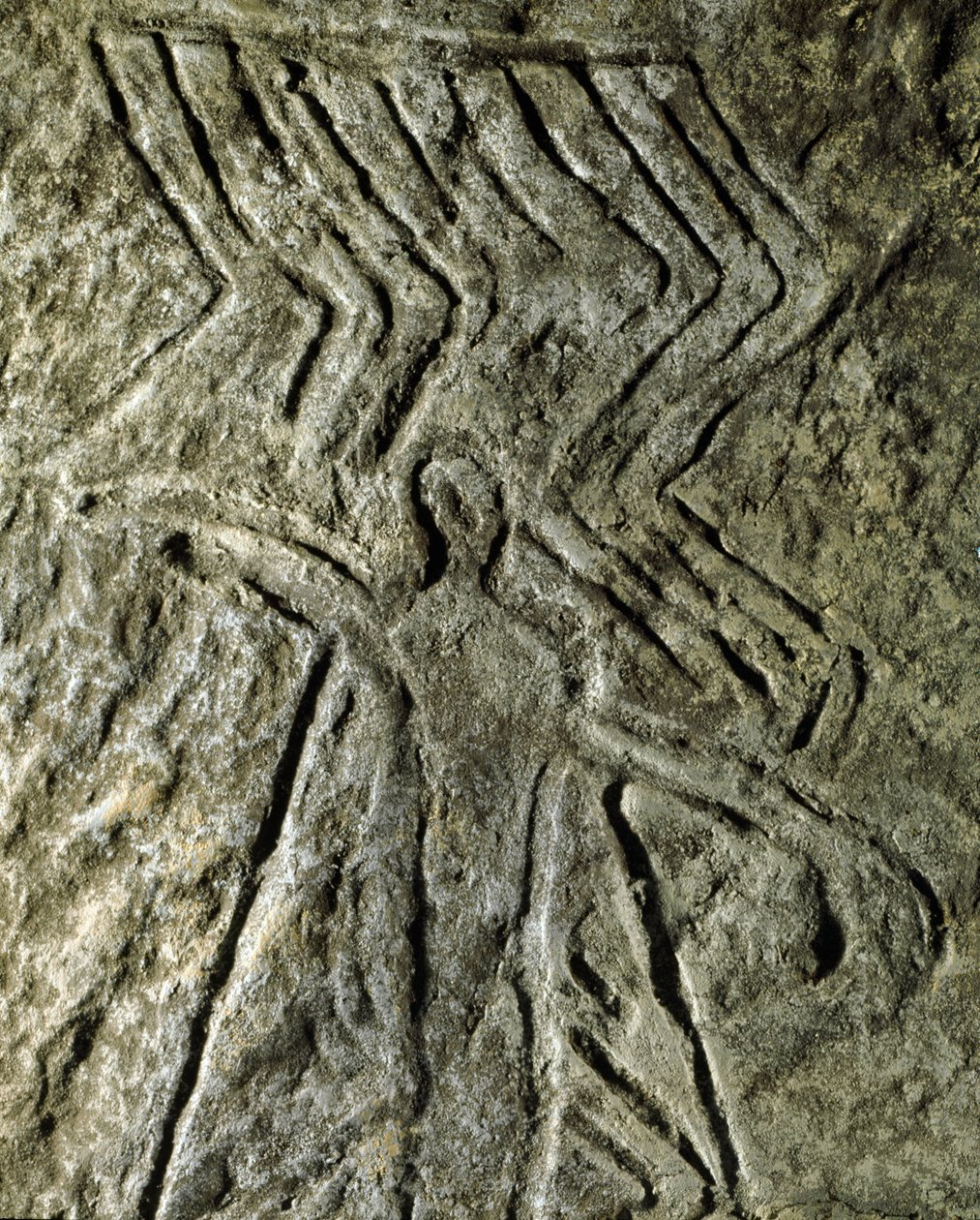 Förhistoria, hällkonst: hällristning (graffiti på sten) av en representation av en mänsklig figur. neolitik, stenålder. (Azerbajdzjan) Bronsåldern. Baku, Azerbajdzjans statliga religionshistoriska museum av Prehistoric Prehistoric