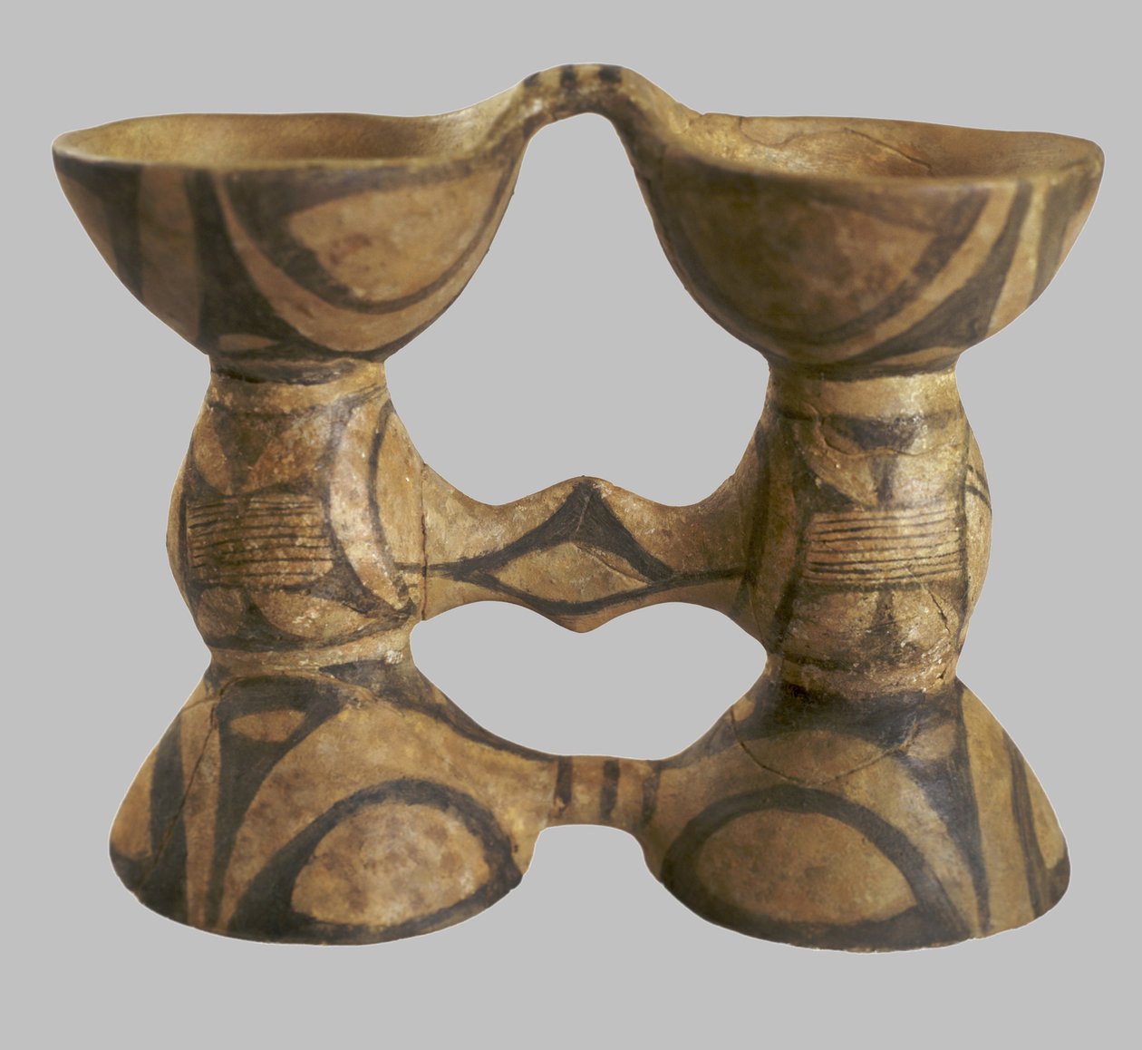 Kärl i kikareform, 4250-3850 f.Kr av Prehistoric Russian Culture