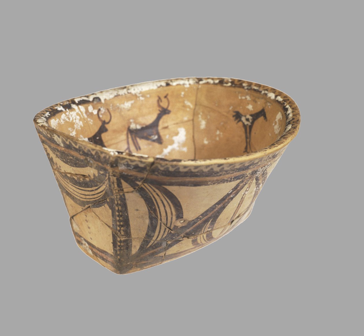 Oval skål, 4:e årtusendet f.Kr av Prehistoric Russian Culture
