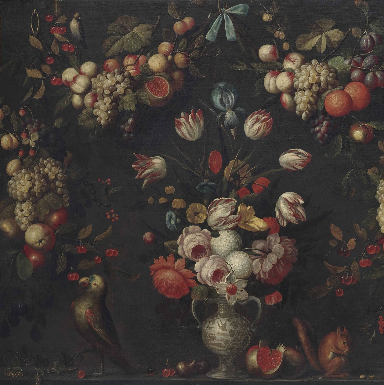 Rosor, hortensior, papegojtulpaner och andra blommor i en porslinsvas av Pseudo Simons