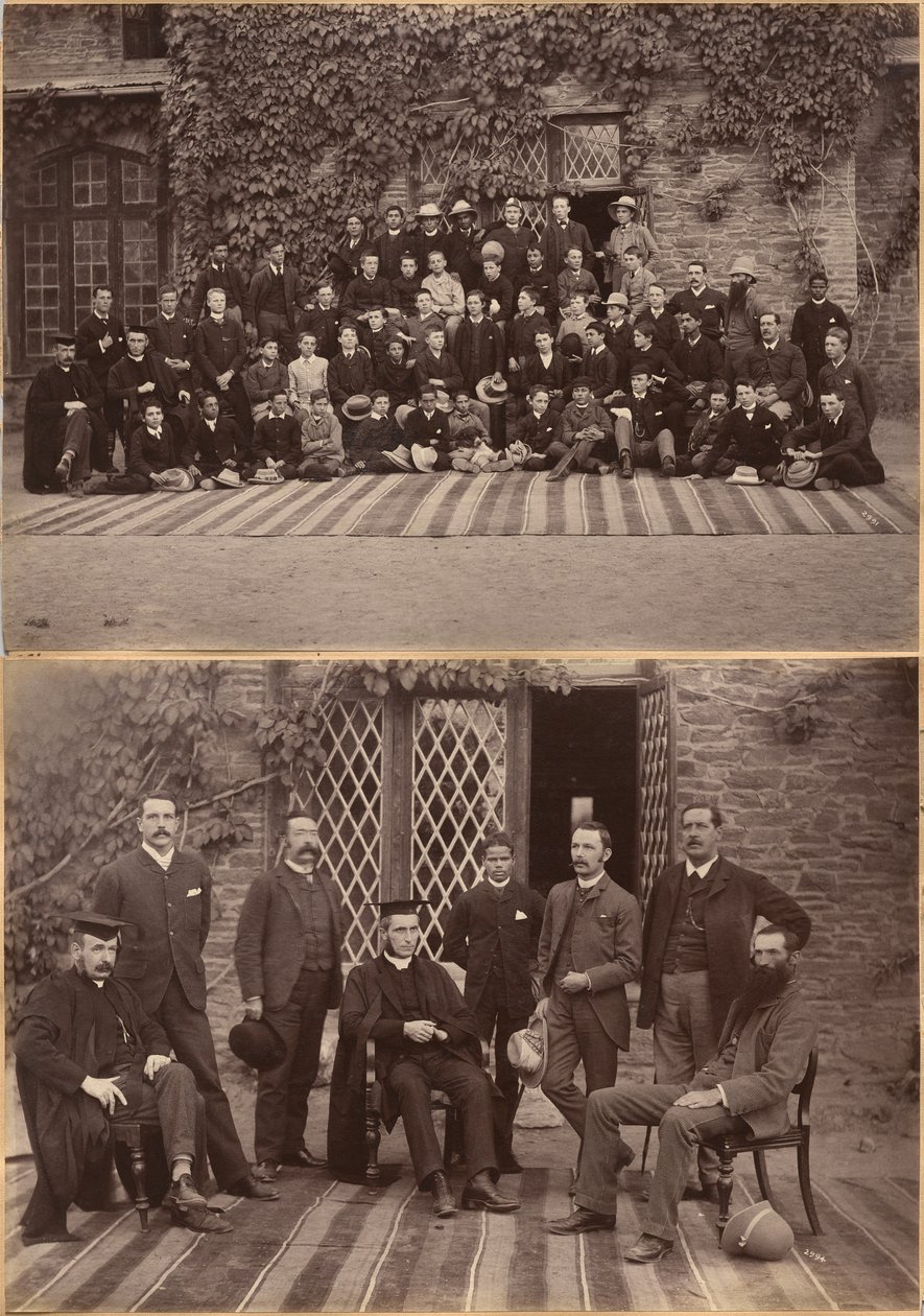 Rektor och lärare vid Bishop Cotton School, Shimla (framsida); elever i mellanklassen och personal vid Bishop Cotton School, Shimla (baksida) av Raja Deen Dayal