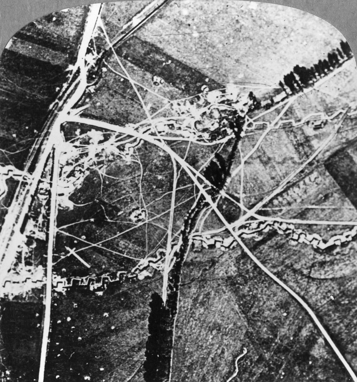 Hindenburglinjen från 8000 fot, Frankrike, första världskriget, c1916-c1918 av Realistic Travels Publishers