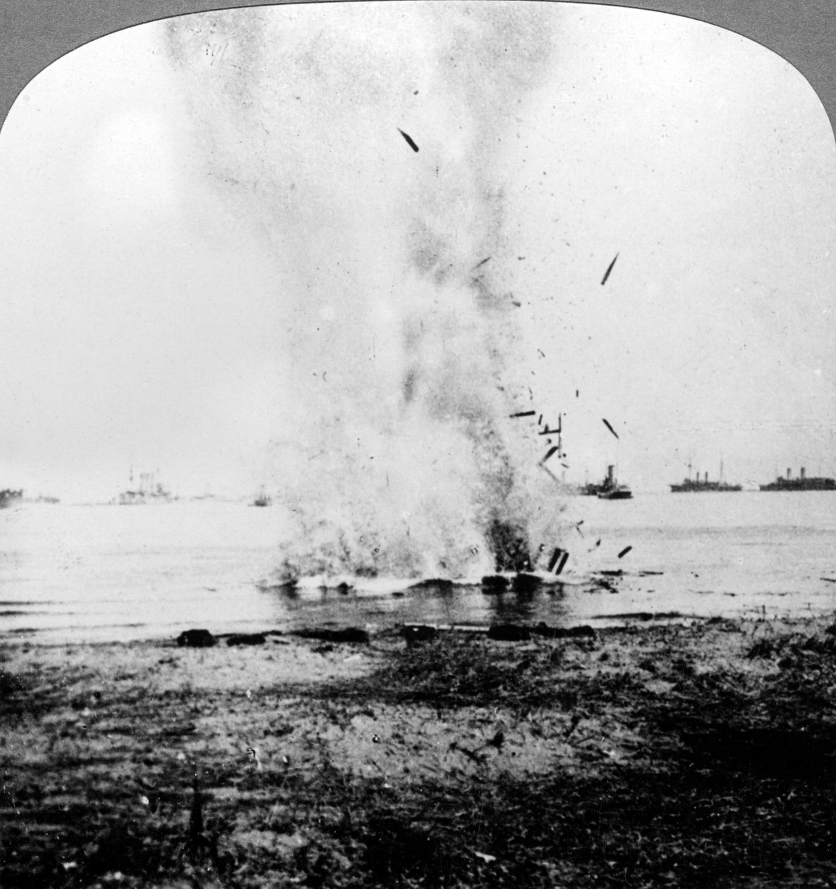 Instängd tysk ubåt körd i land och förstörd, första världskriget, 1914-1918 av Realistic Travels Publishers