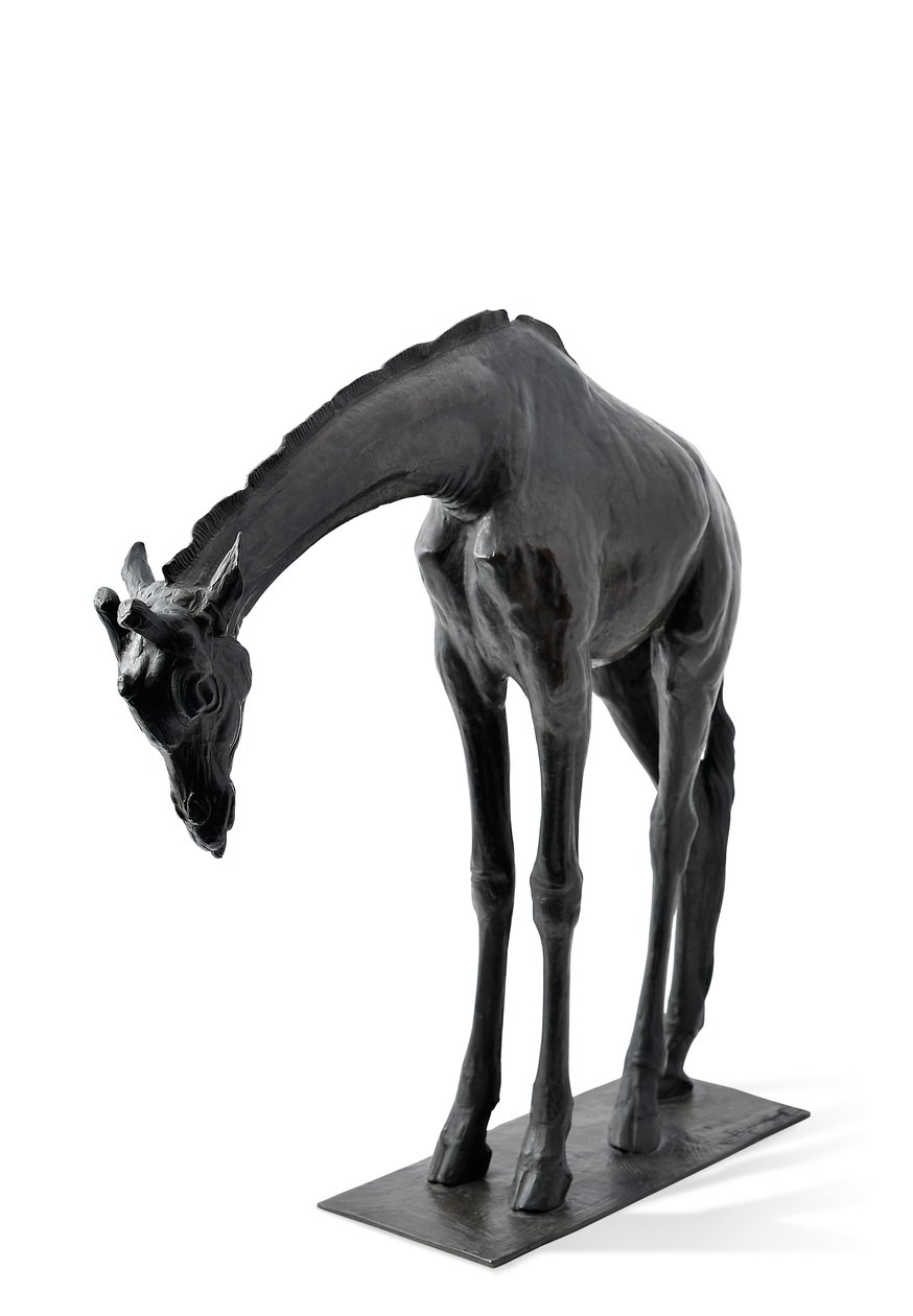 Stor giraff med sänkt huvud, modellerad 1909-10, gjuten före 1913 (brons) (se även 3084917-43) av Rembrandt Bugatti