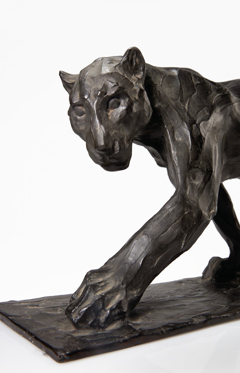 Panther walking, bakre ben höjt, ca 1904 (patinerad brons) av Rembrandt Bugatti