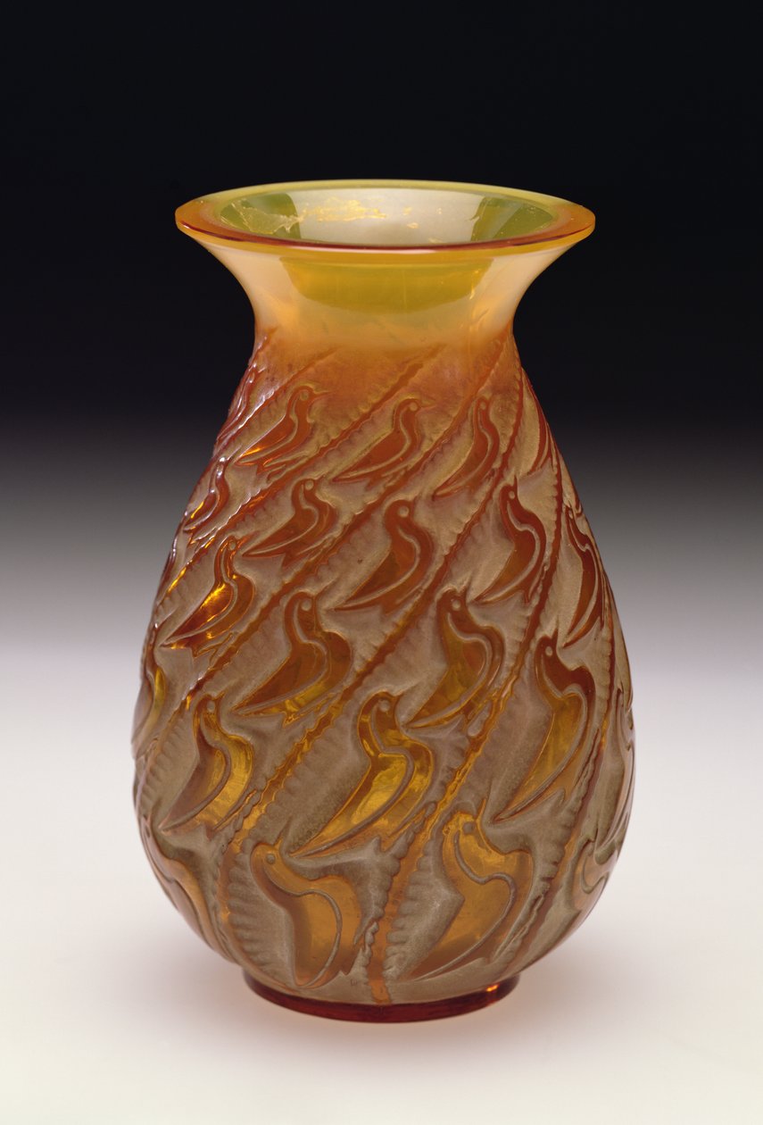 Ducks Vase, 1931 (vit patina på butterscotch-glas) av Rene Jules Lalique