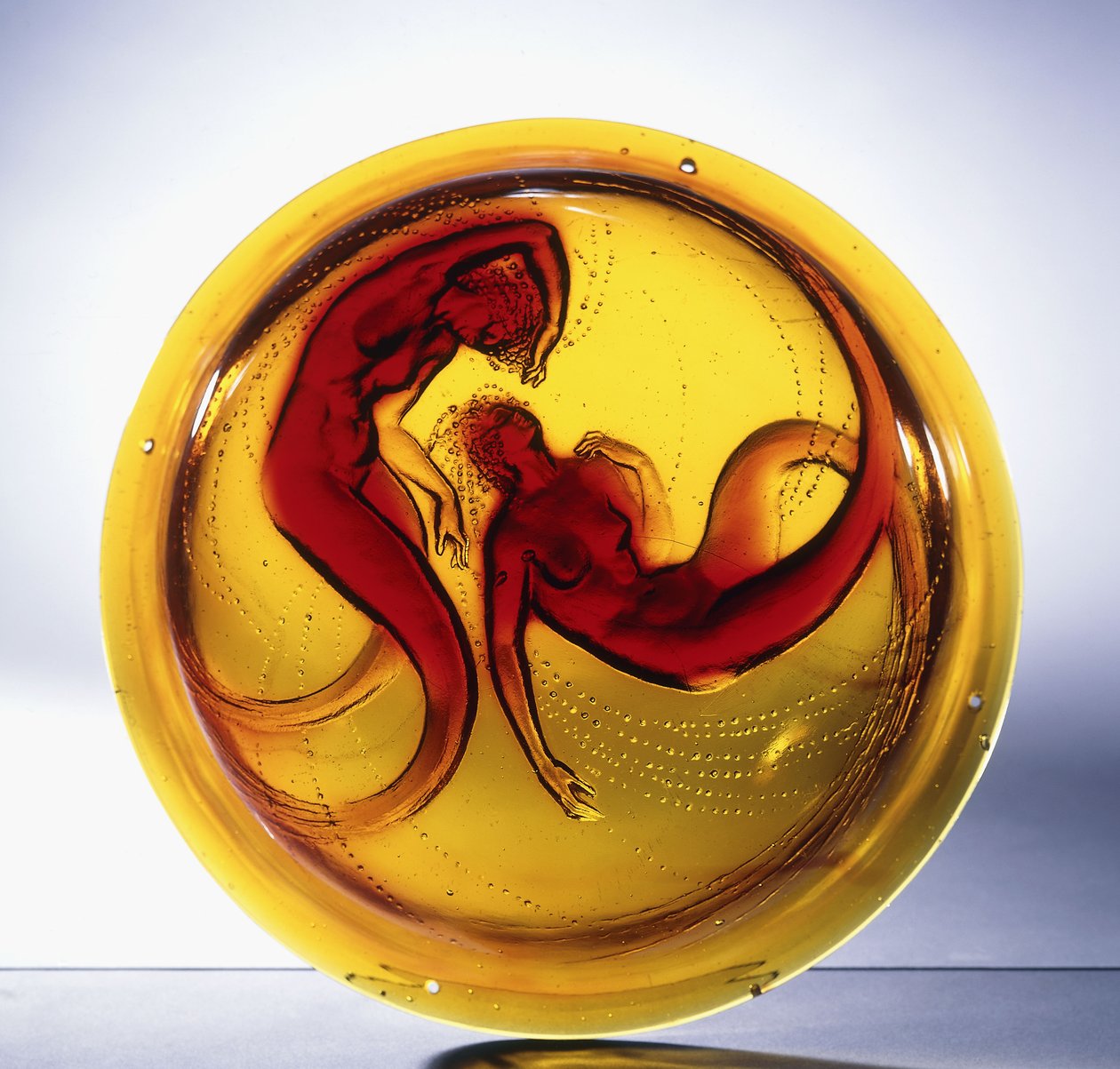 Deux Sirener; en extremt sällsynt ljuskrona i formgjuten glas, av Rene Jules Lalique