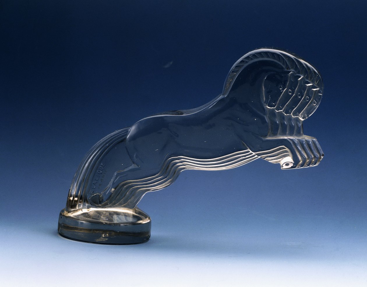 Fem hästar; Fem hästar (en bilmaskot) av Rene Jules Lalique