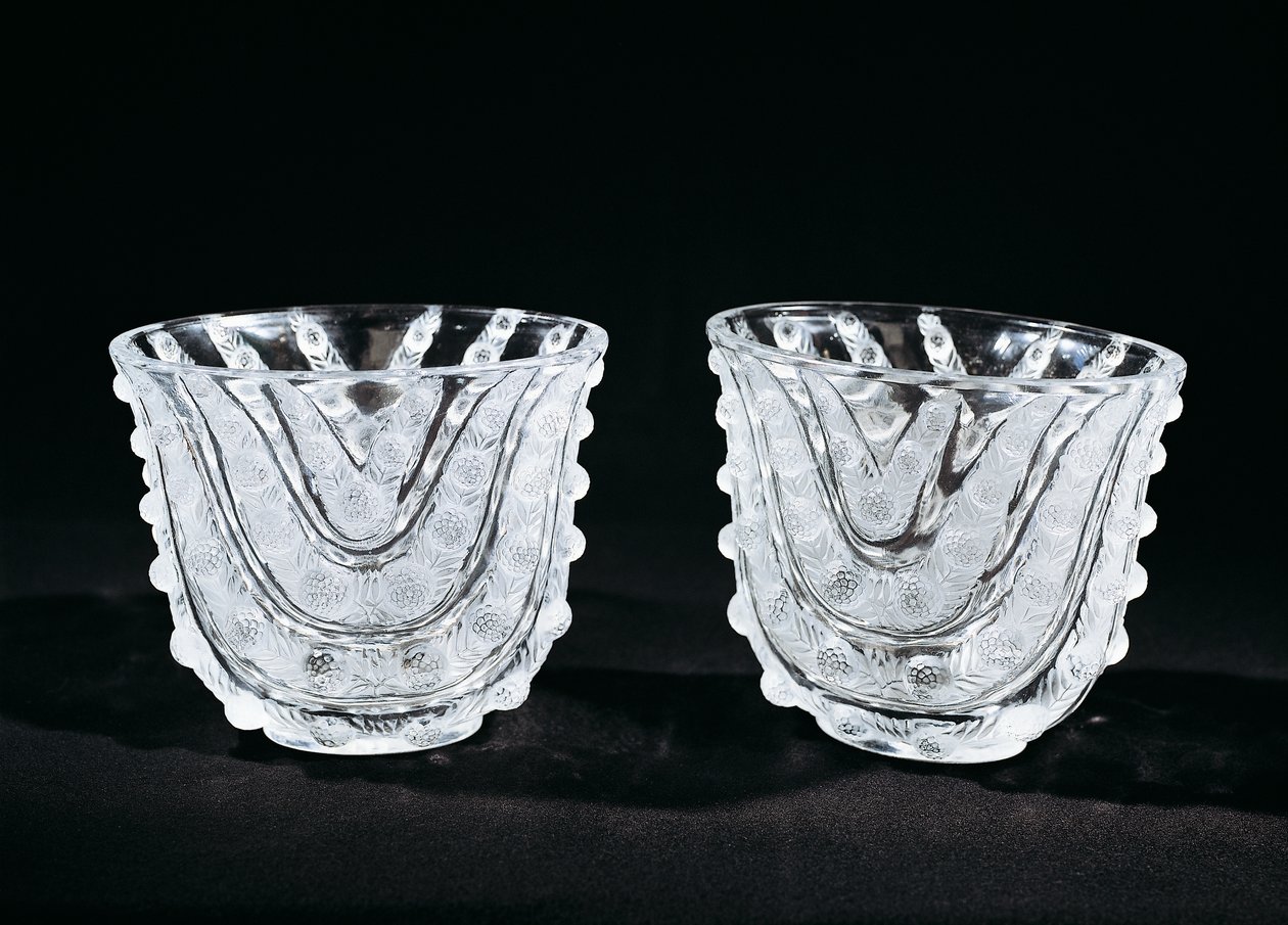 Glasvaser, ca 1930, av Rene Lalique (1860-1945), tillverkade av Rene Lalique et Cie Alsace Glassworks. Frankrike, 1900-talet. av Rene Jules Lalique