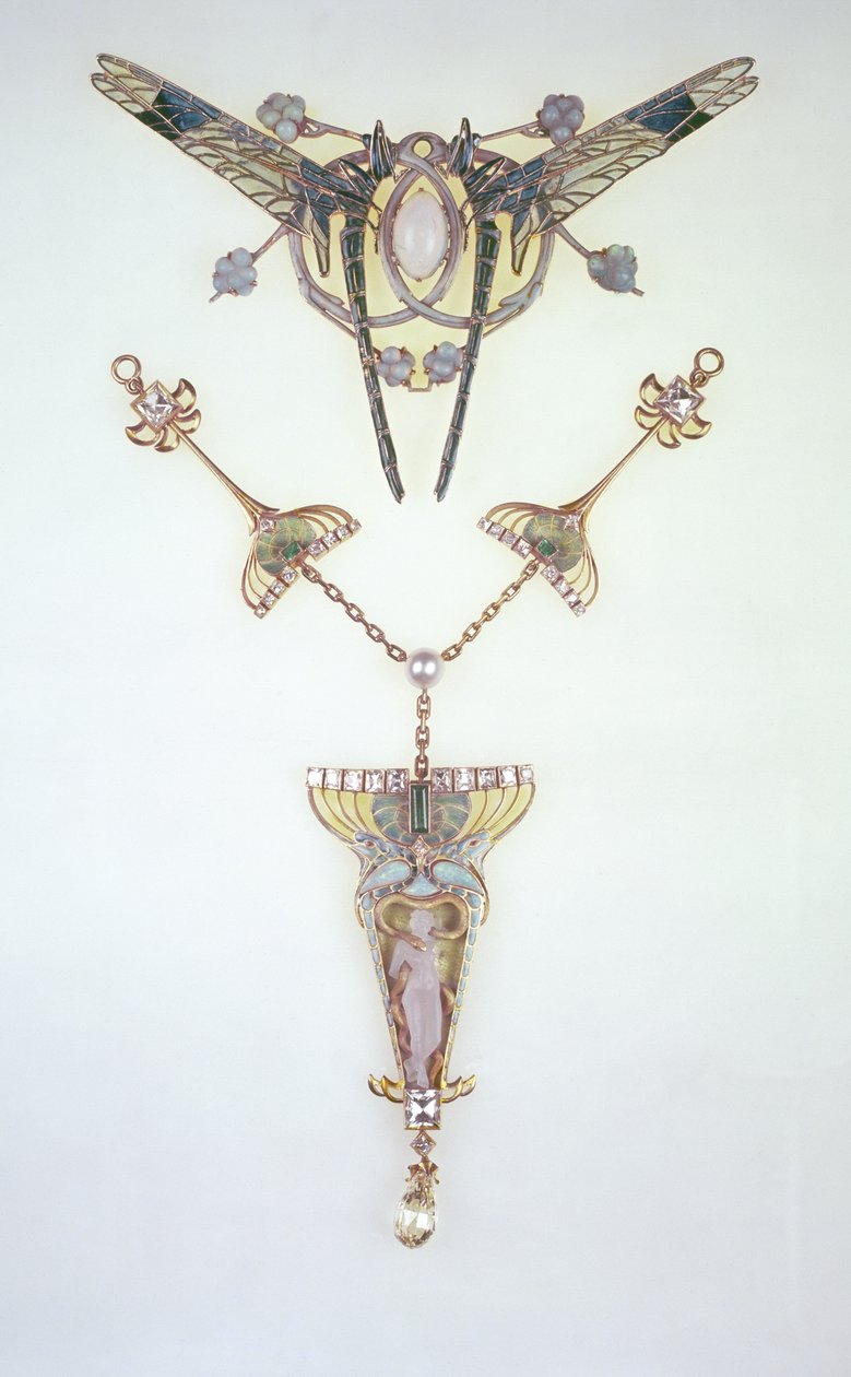 Hårprydnad av Lalique och hänge av Philippe Wolfers (1858-1929) av Rene Jules Lalique
