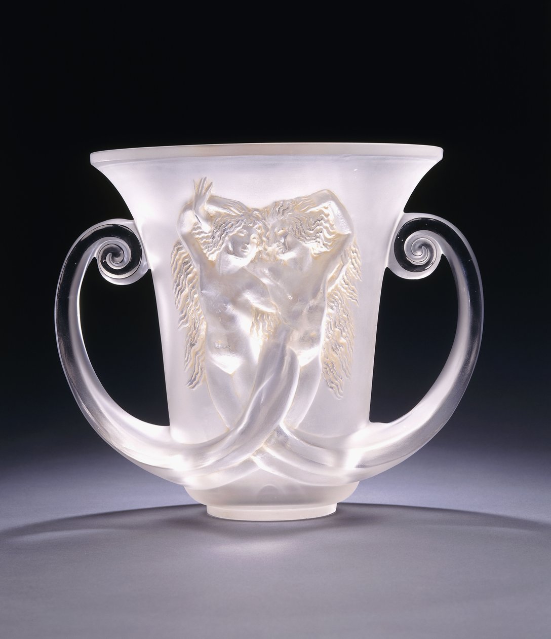 Nadica; en mycket sällsynt gjuten glasvas föreställande två sjöjungfrur, ca. 1930-tal (glas) av Rene Jules Lalique