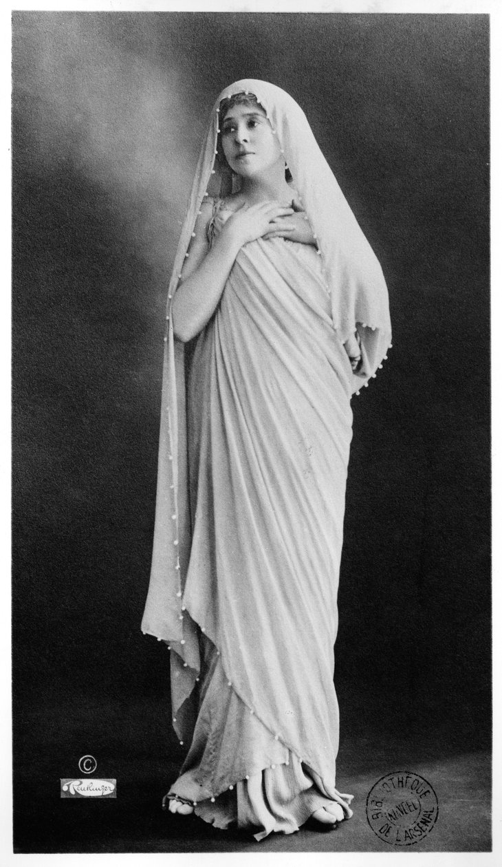 Julia Bartet (1854-1941) i "Antigone" av Sophocles av Reutlinger Studio