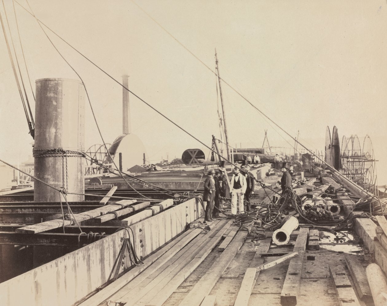 Däcksscen i Great Eastern av Robert Howlett