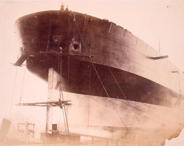 Leviathan, sidovy av skrovet, ca 1857 (sepiafoto) av Robert Howlett