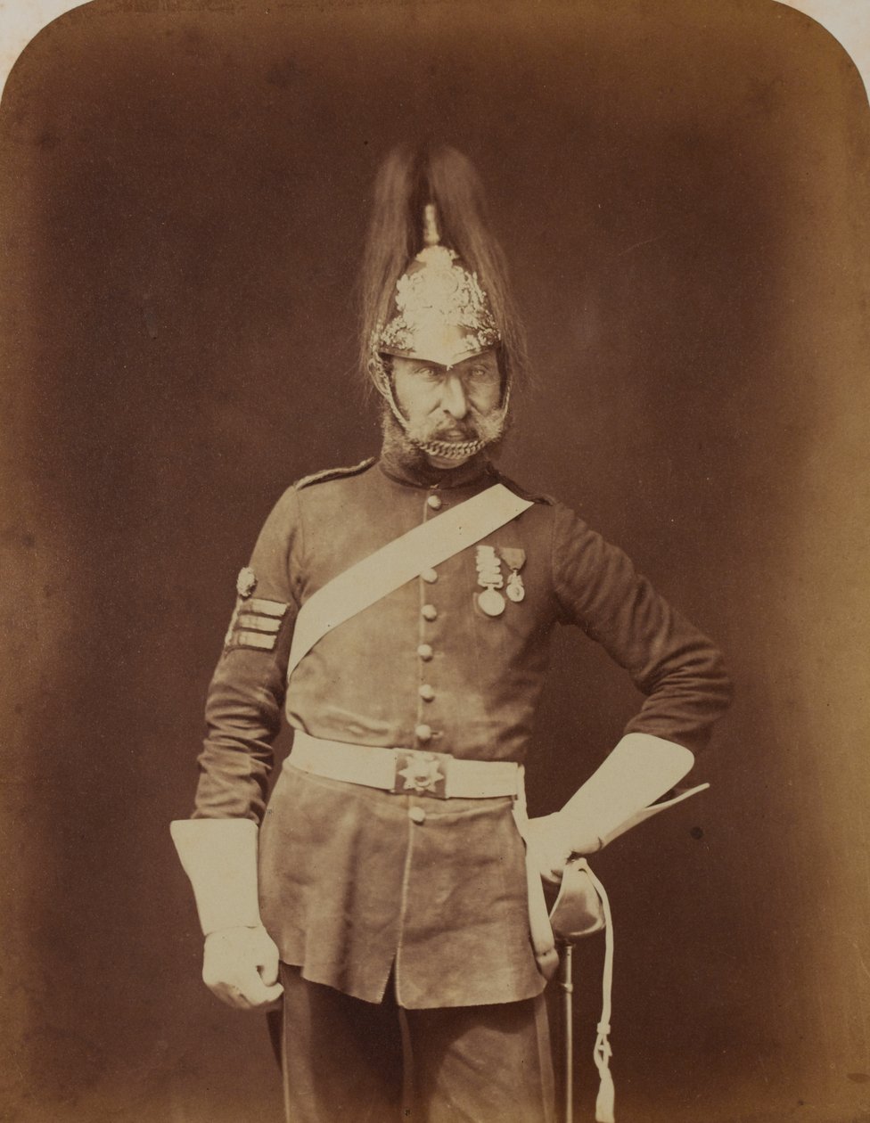 Sergeant-Major Stewart, 5:e (Princess Charlotte of Wales) Dragoon Guards av Robert Howlett