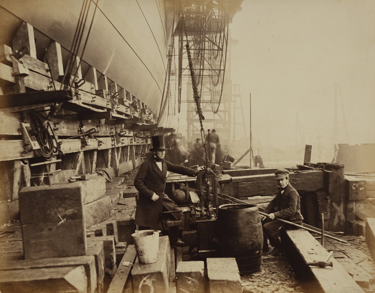 Great Eastern: Richard Tangye med en hydraulisk press av Robert Howlett