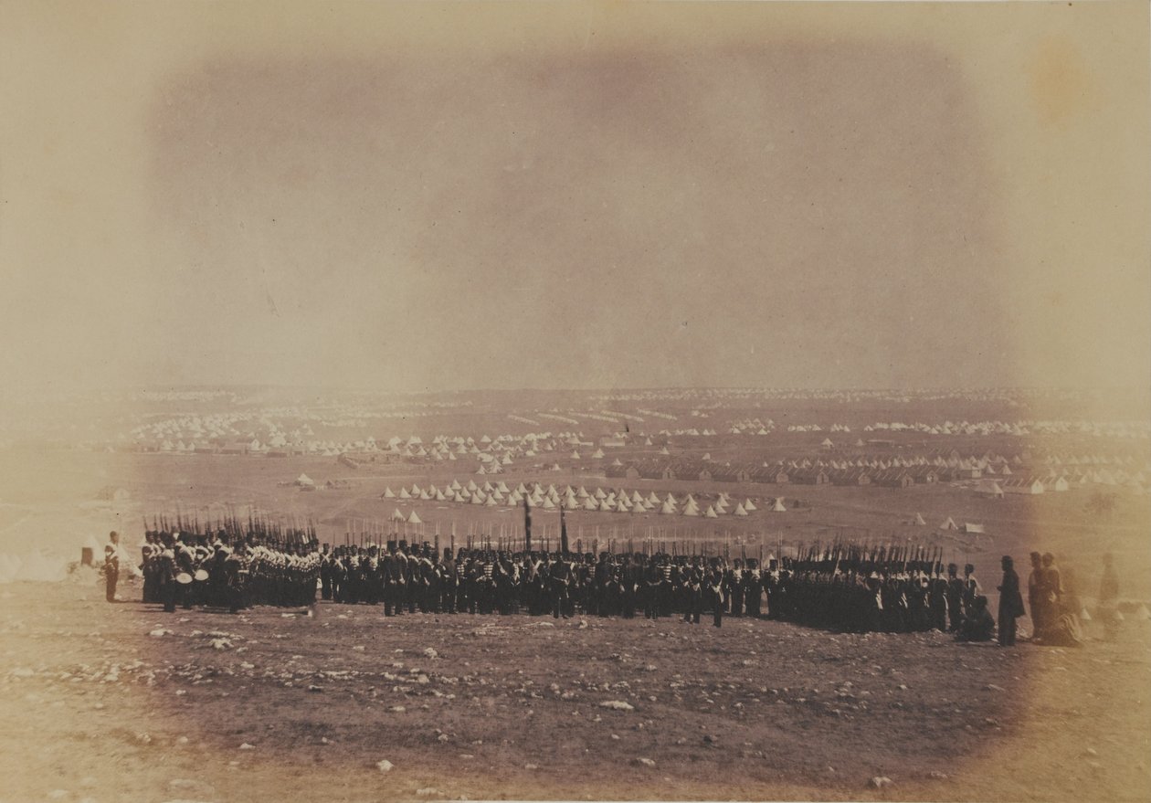 Överstelöjtnant Thomas Shadforth and the 57th (West Middlesex) Regiment of Foot, från ett album med 52 fotografier associerade med Krimkriget av Roger Fenton