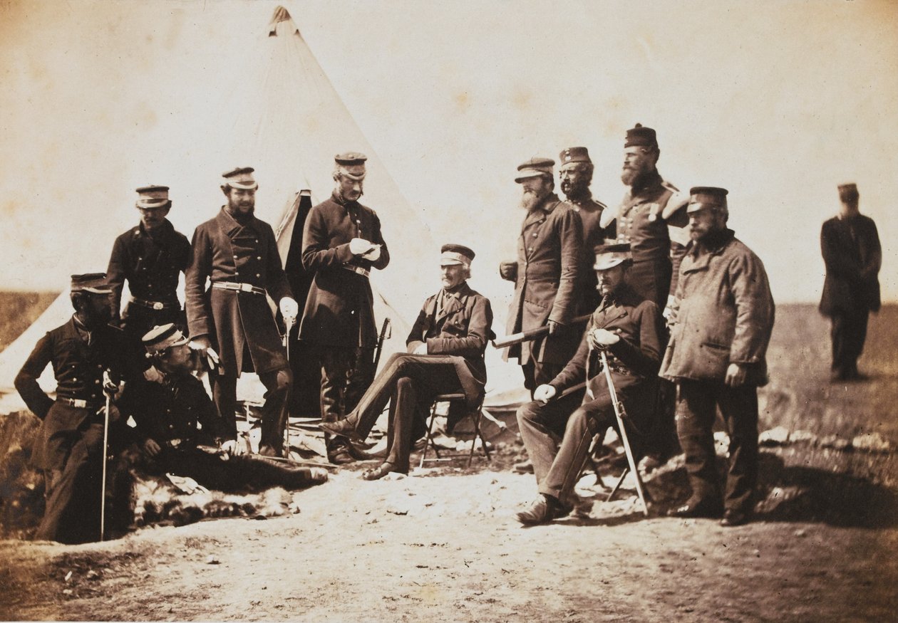 Generallöjtnant Sir John Lysaght Pennefather och stab, från ett album med 52 fotografier med anknytning till Krimkriget, 1855 av Roger Fenton