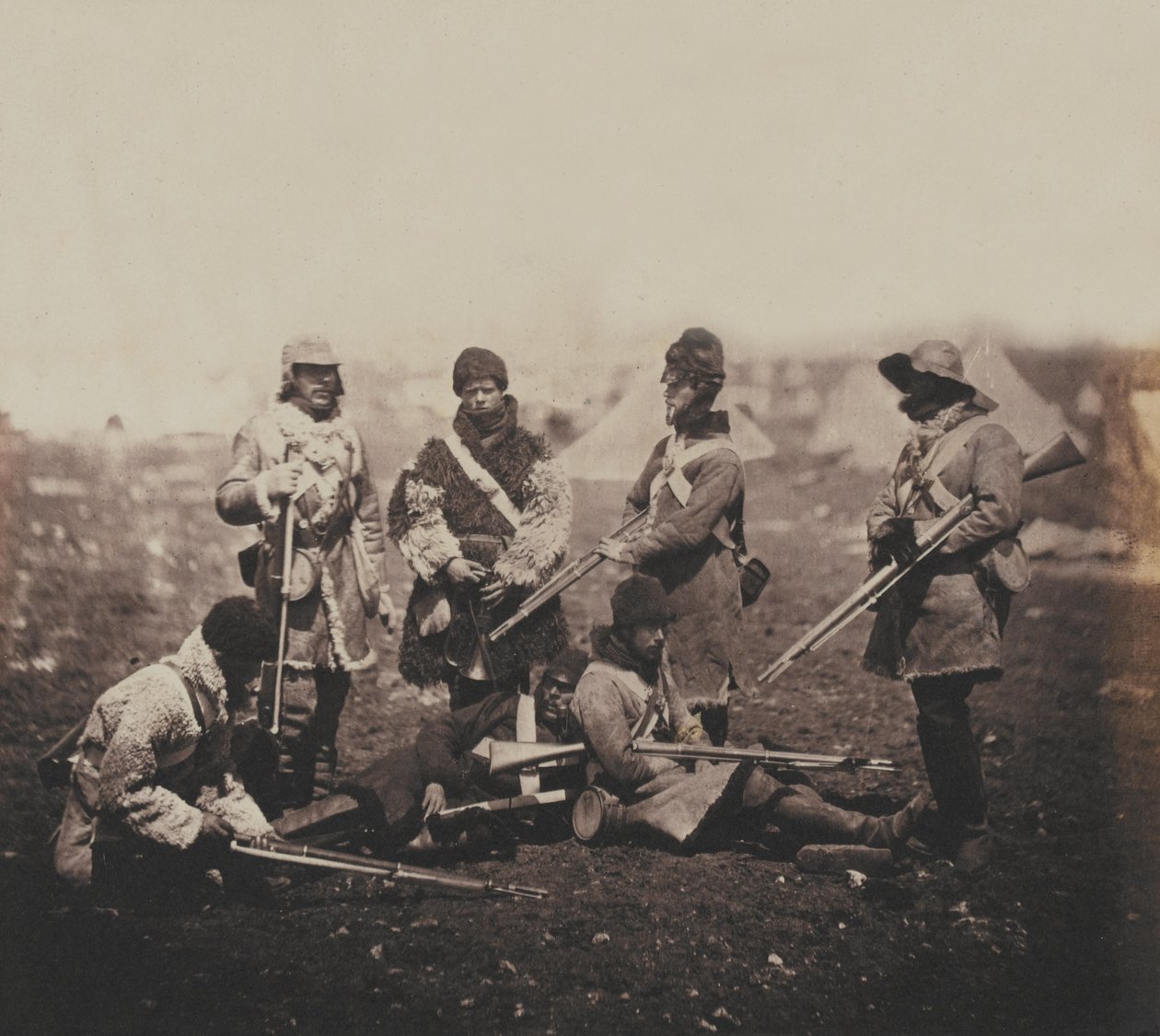 Män från 68th (Durham) Regiment of Foot (Light Infantry) i vinterdräkt, från ett album med 52 fotografier med anknytning till Krimkriget. av Roger Fenton