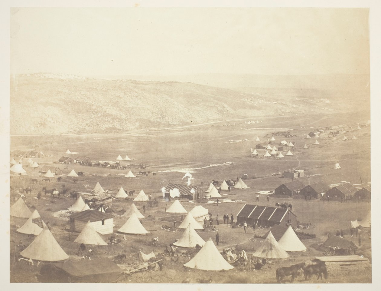 Kavallerilägret, vy mot Kadikoi av Roger Fenton