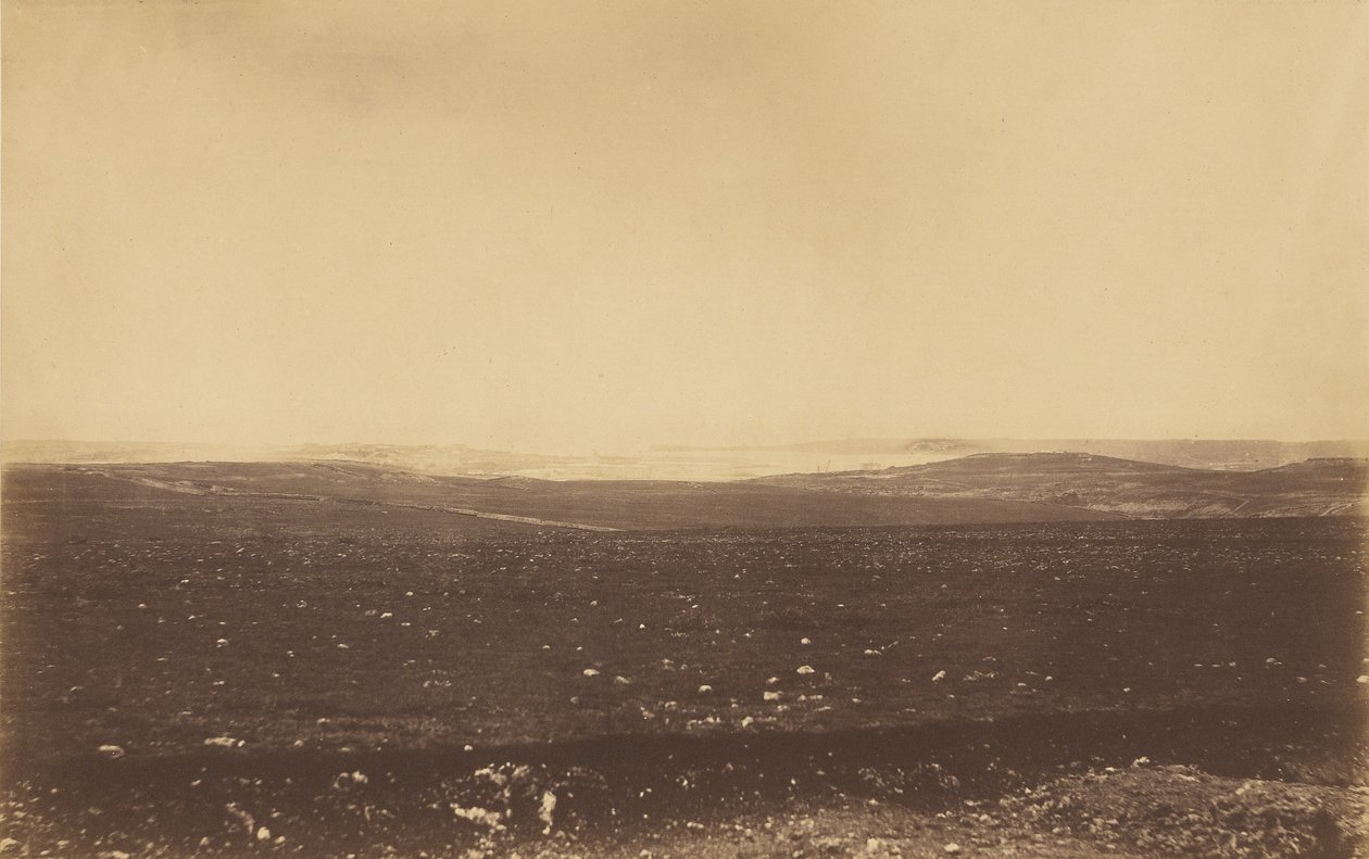 Vy över Sebastopol på avstånd med linjerna från Gordons batteri. av Roger Fenton