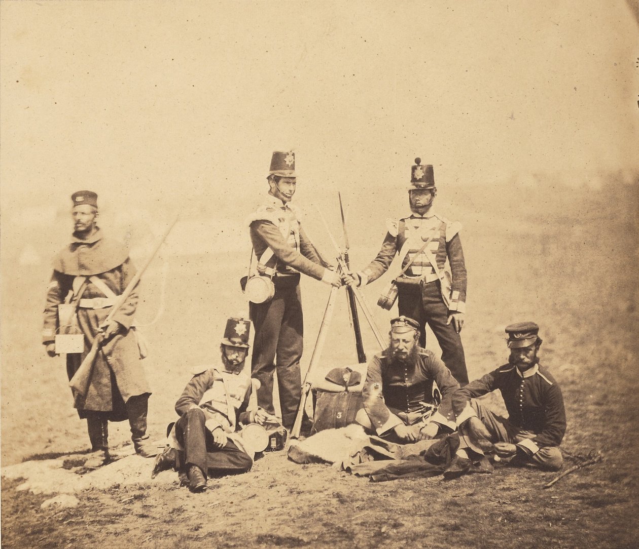 Engelskt infanteri som ställer gevär i pyramid av Roger Fenton