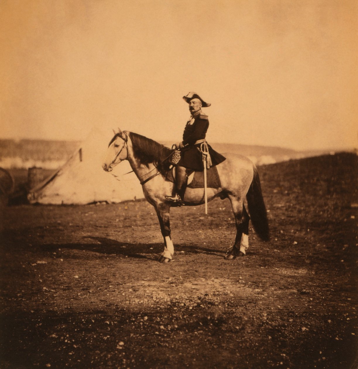 Franske generalen Pierre Bosquet, Porträtt sittande på häst, Krimkriget, Krim, Ukraina av Roger Fenton