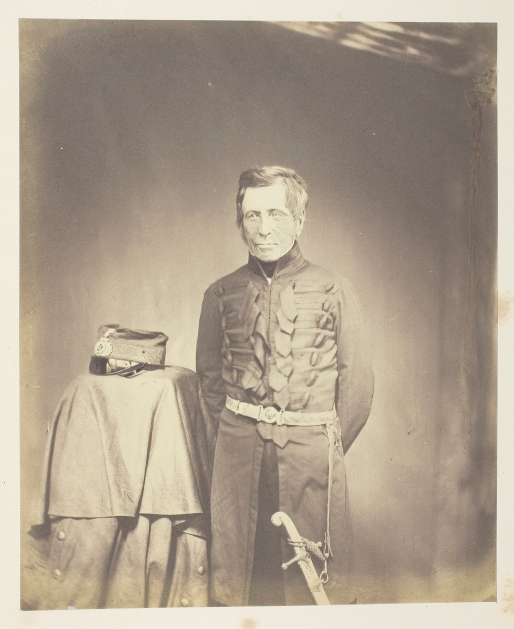 General Sir J. Burgoyne, baronet, G.C.B. av Roger Fenton