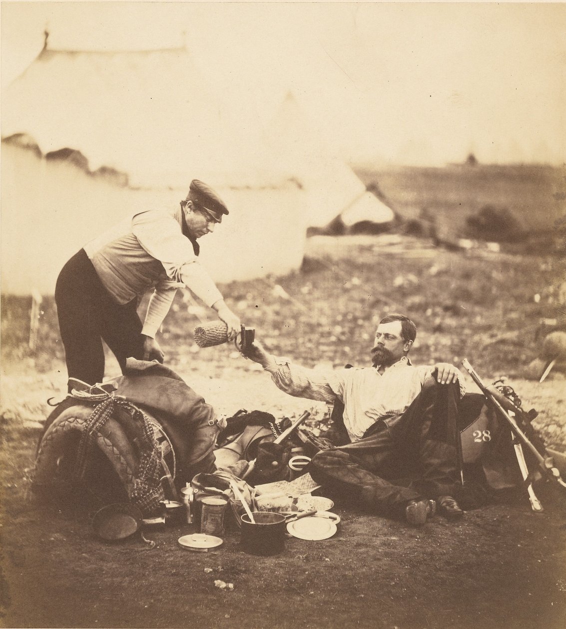 Överstelöjtnant Hallewell, hans arbetsdag är över. av Roger Fenton