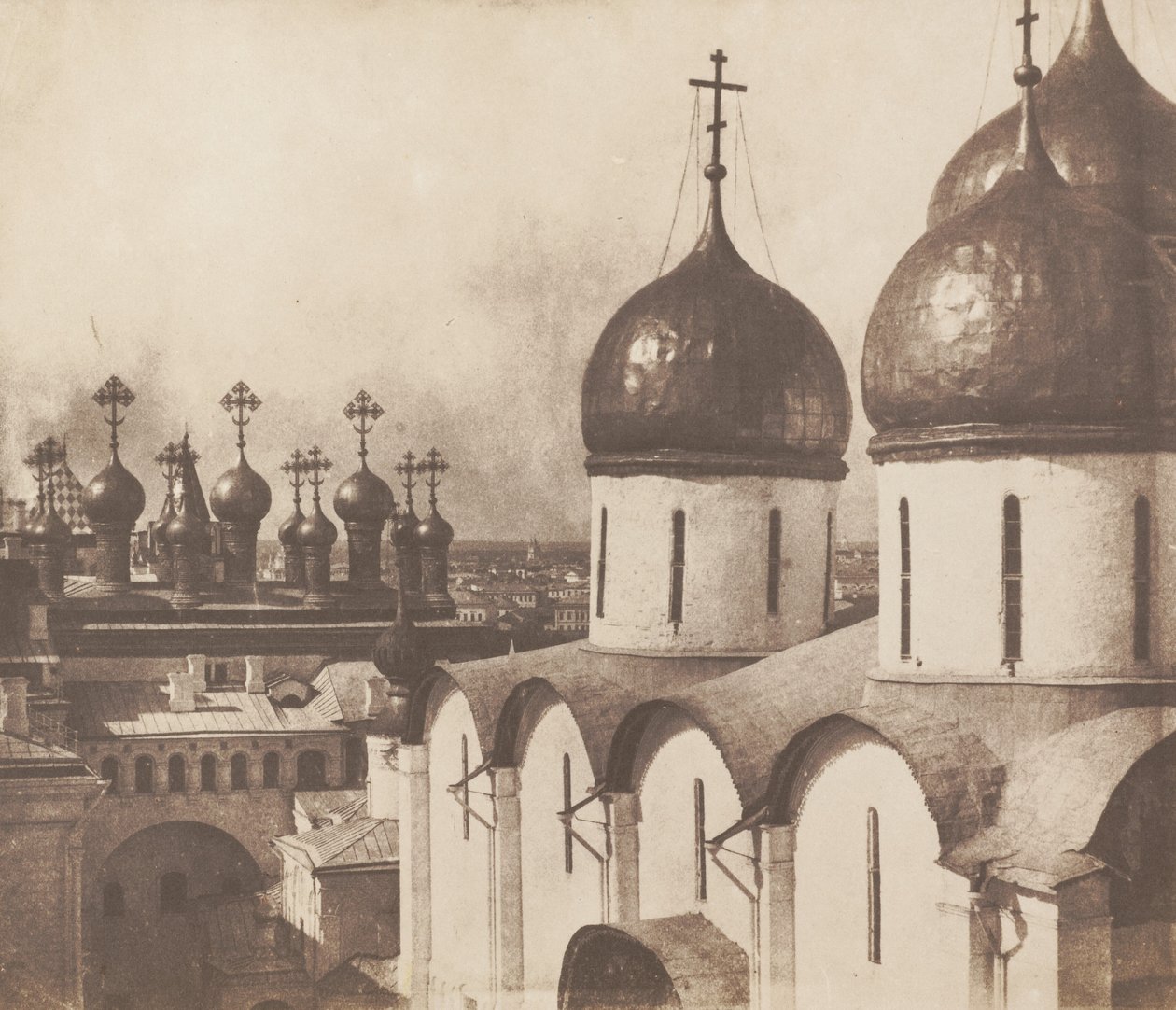 Moskva, kyrkornas kupoler i Kreml av Roger Fenton