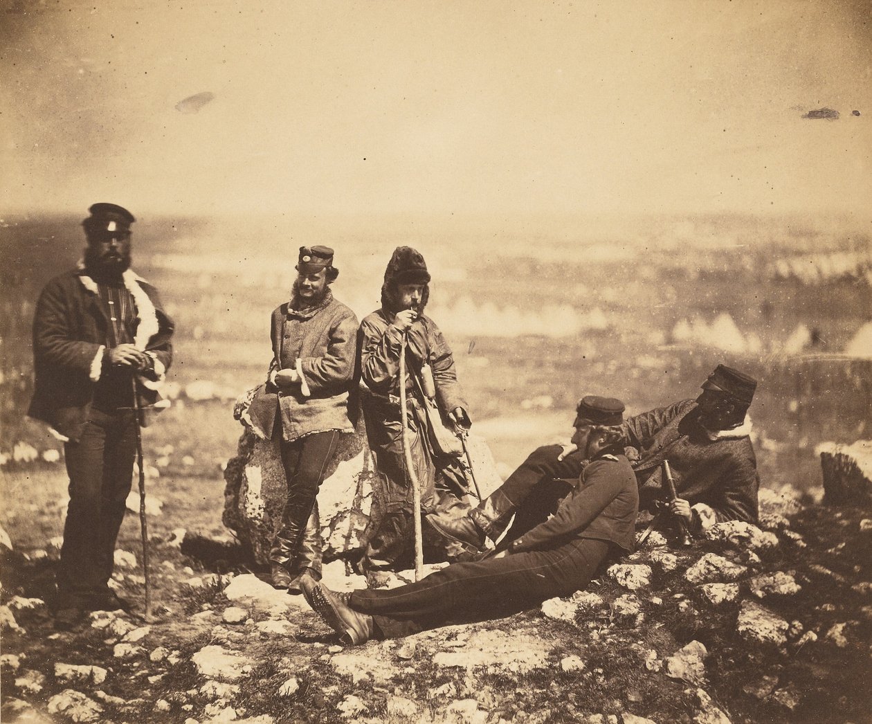 Officerare ur 89:e regementet på Cathcarts Hill av Roger Fenton