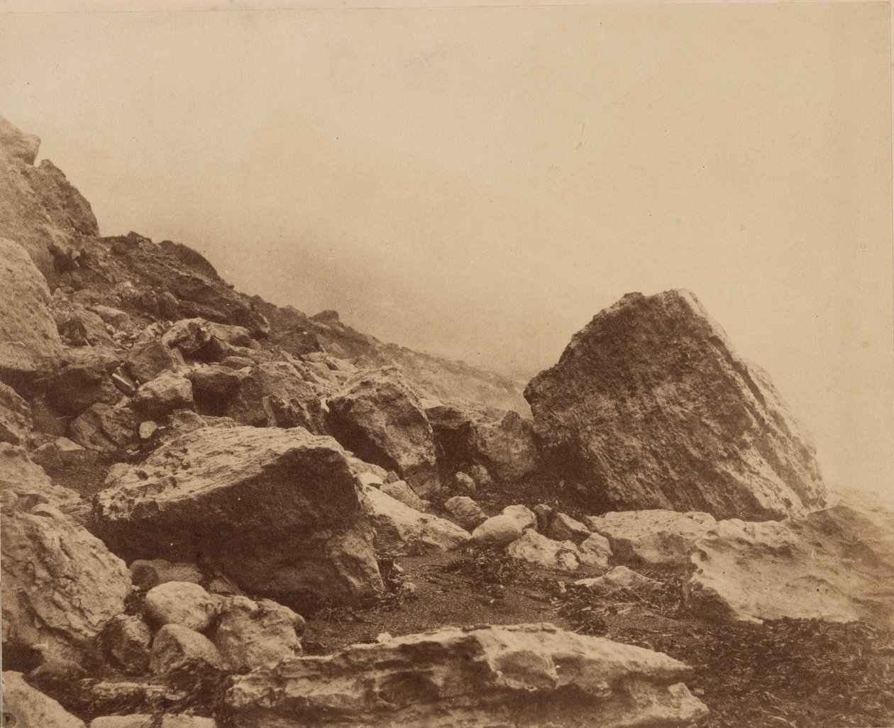 Rocken End i en storm, Isle of Wight,ca. 1853 (foto) av Roger Fenton