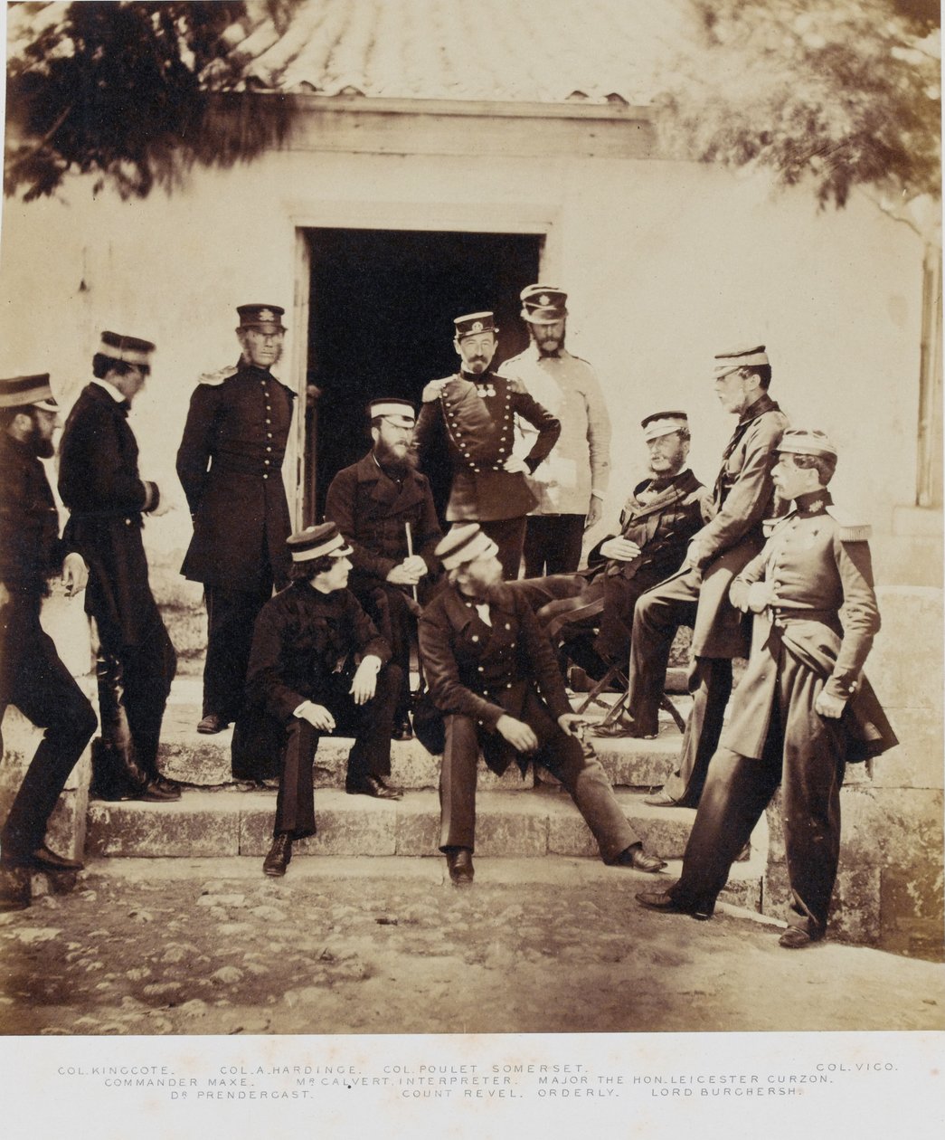 Personalen vid högkvarteret, från ett album med 52 fotografier associerade med Krimkriget, 1855 av Roger Fenton