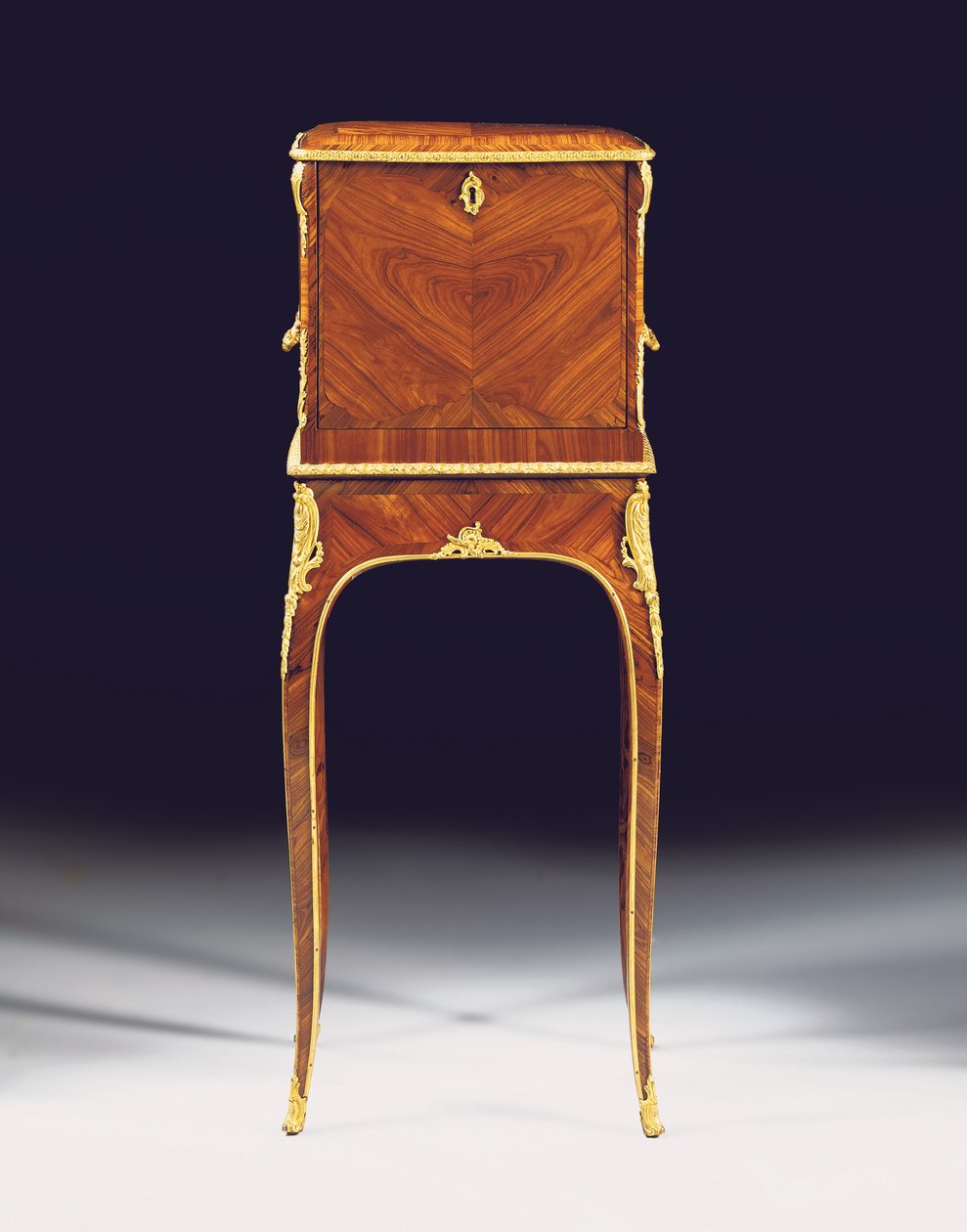 Louis XV smyckeshållare av Roger Van Der  Cruse