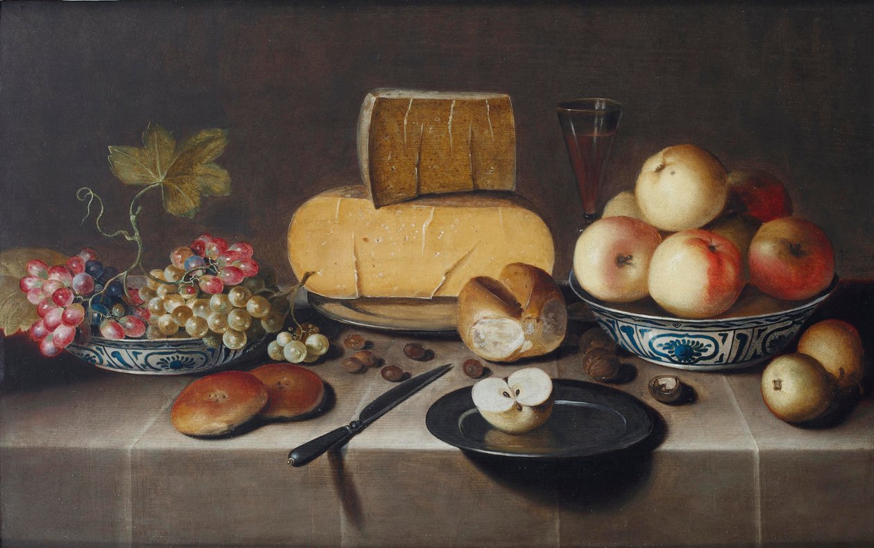 Ost på silverfat, röda och vita vindruvor och äpplen i porslinsbunkar, frallor, en kniv och ett skivat äpple på en tallrik, allt på ett draperat bord, 1626 av Roloef Koets