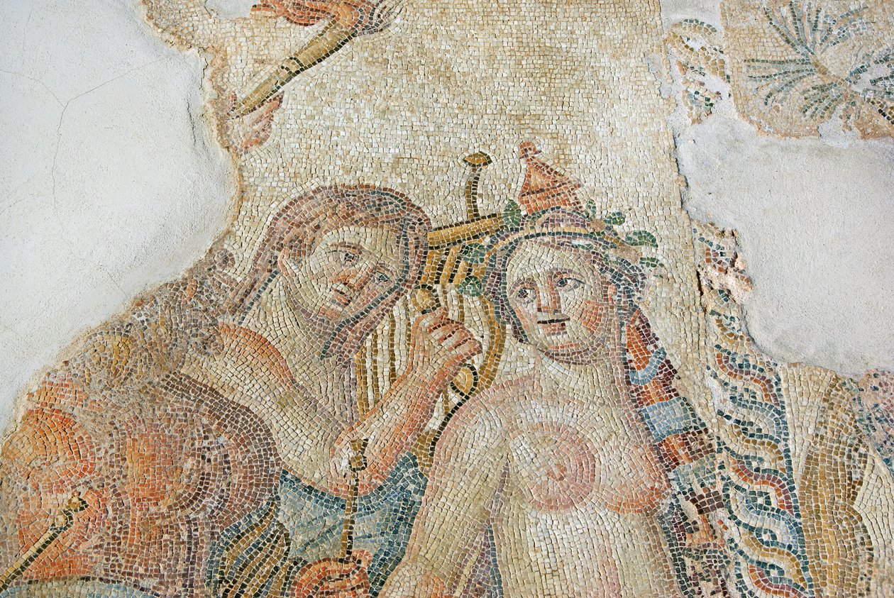 En kentaur charmar en Maenad, detalj från The Triumphant Procession of Dionysos, House of Aion, Pafos, Cypern (mosaik) av Roman