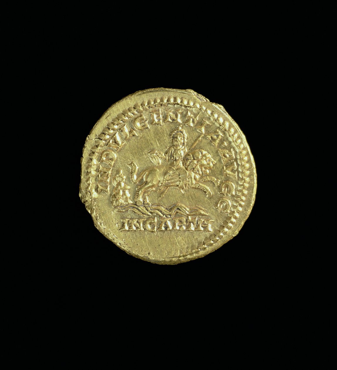 Aureus (omvänd) av Caracalla (AD 196-AD 217) föreställande gudinnan Caelestis rider rätt på ett lejon. Inskription: INDVULGENTIA AVGG IN CARTH (guld) (för framsidan se 119135) av Roman