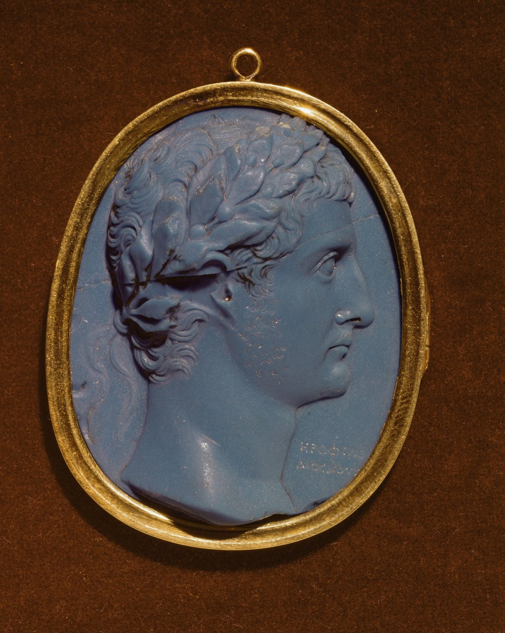 Cameo med Tiberius (Claudius Nero) profil (42BC-37AD) (glas och guld) av Roman