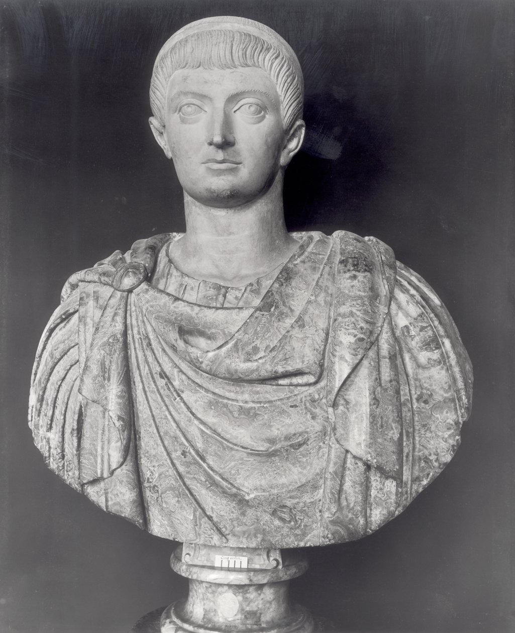 Konstantin I (ca 274-337) ca 350 e.Kr. (marmor) av Roman