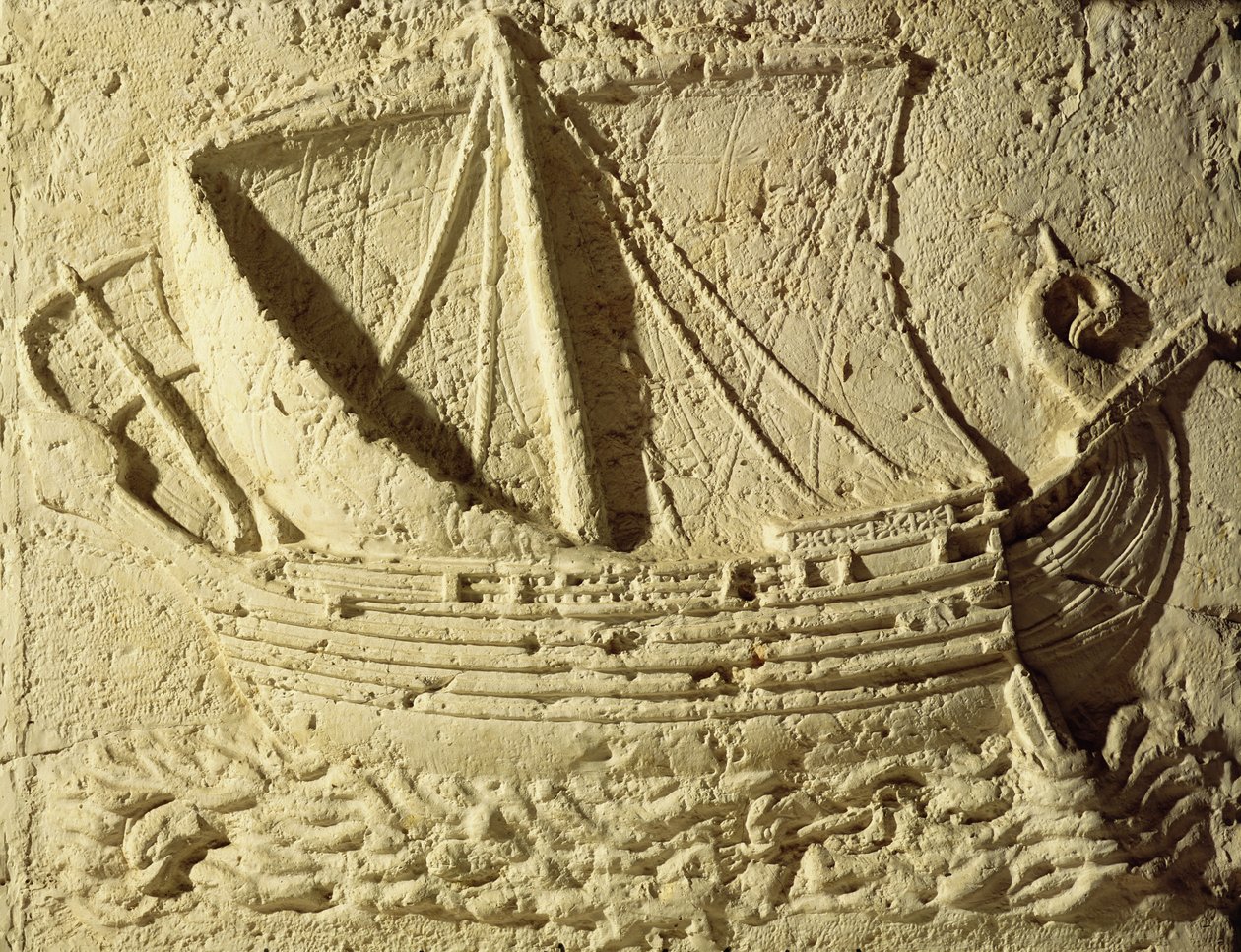 Detalj av en relief av en båt, från en sarkofagsten av Roman