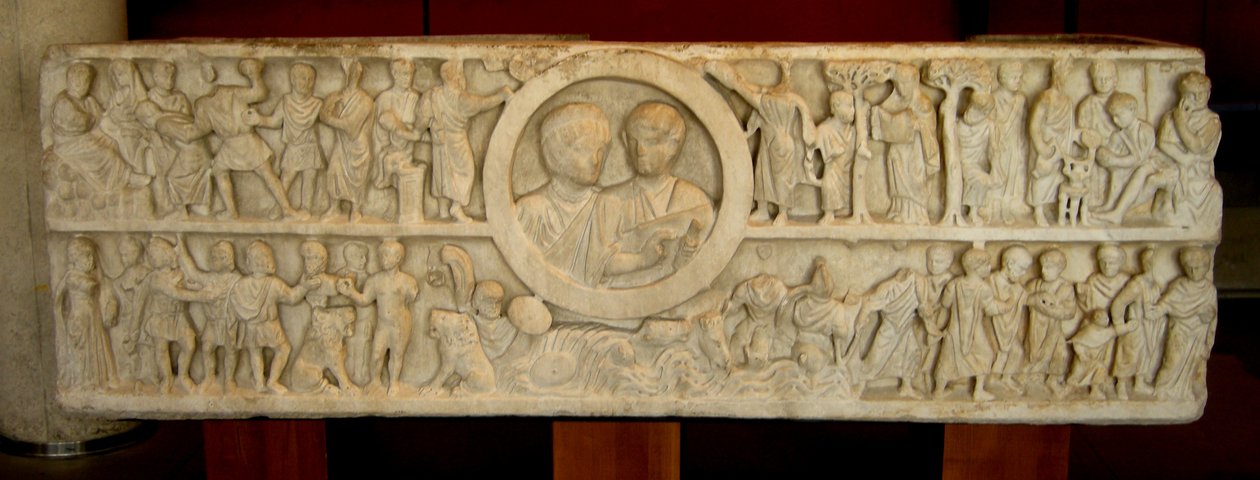 Sarkofag av ett par med scener från Gamla och Nya testamentet (marmor) av Roman