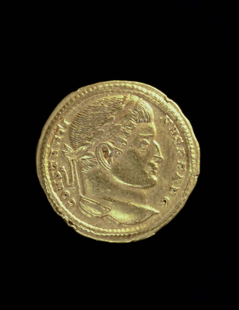 Solidus (framsidan) av Konstantin, I den store (306 e.Kr.-337 e.Kr.) med bar byst och bärande en lagerkrans. Inskription: CONSTANTINVS P F AVG (för baksidan se 119151) av Roman