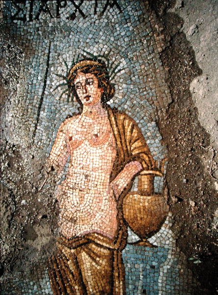 En kvinna på trottoaren (mosaik) (se 168408) av Roman Roman