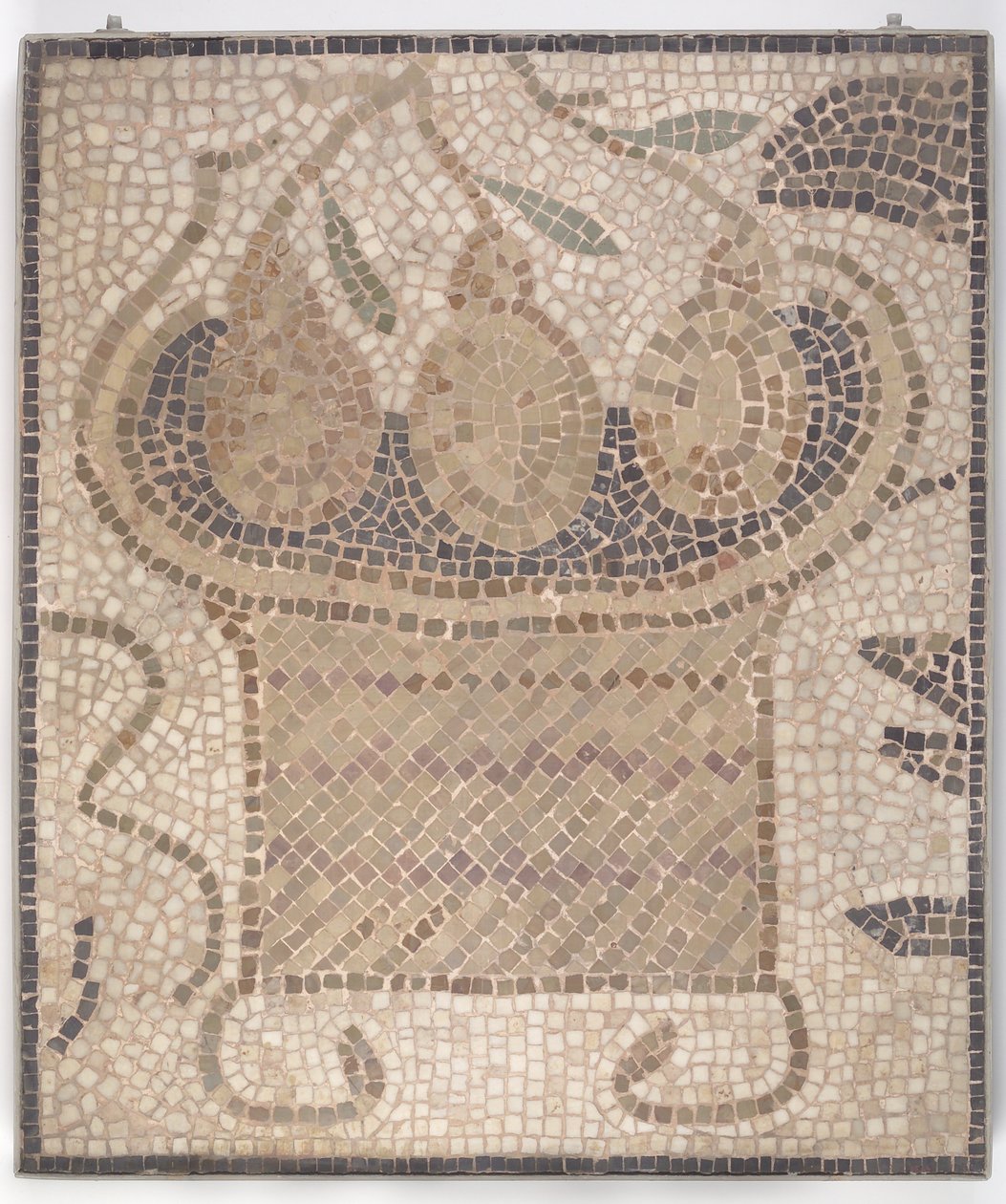 Fyrkantig korg med frukt, från Tunis, troligen sent 500-tal e.Kr. (mosaik) av Roman Roman