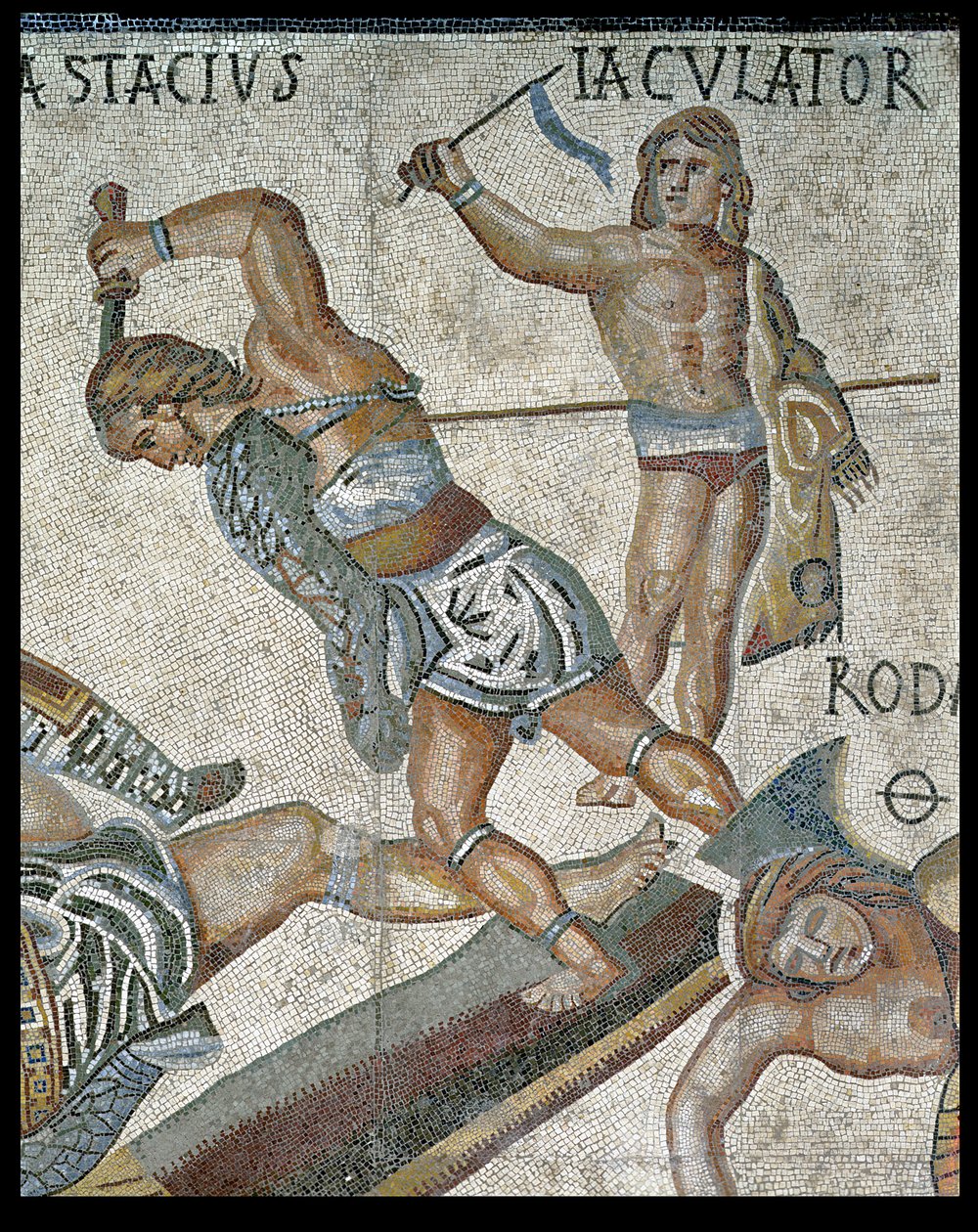 Strid mellan gladiatorer, detalj av en gladiator som slåss och en segerrik gladiator, 320 AD (mosaik) av Roman