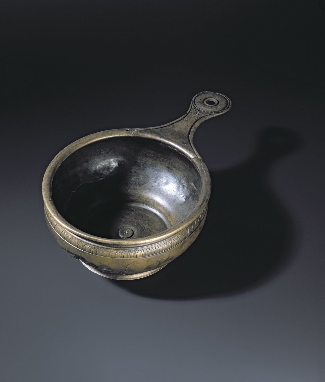 Brons patera prydd på bula, bas och handtag, från Whitehill, Westruther av Roman